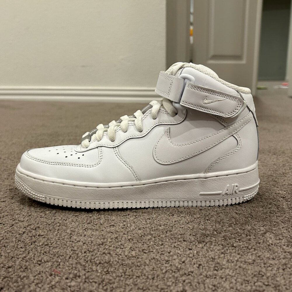 Nike Air Force 1 '07 Mid Women's Shoe - White